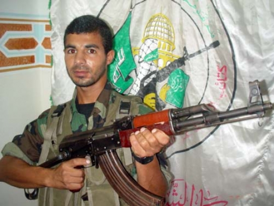 الشهيد القسامي /  أمين محمود النجار