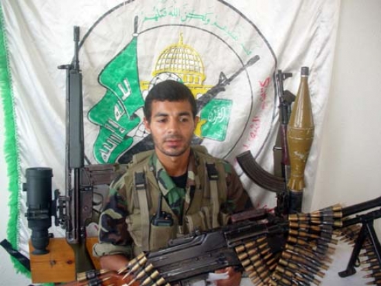 الشهيد القسامي /  أمين محمود النجار