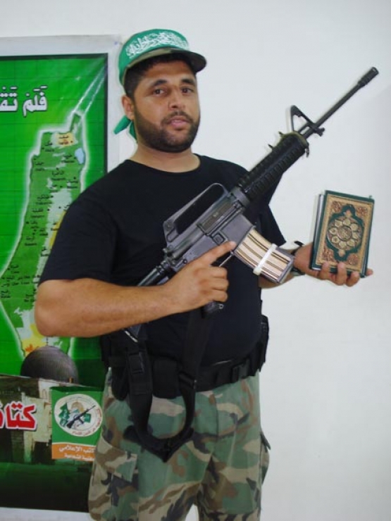 الشهيد إياد عبد المجيد الحية