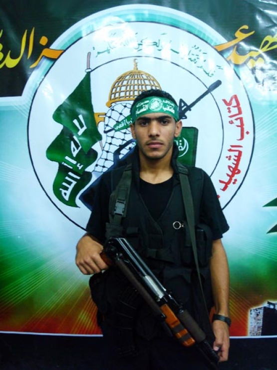 الشهيد القسامي/ محمود بكر الزعبوط