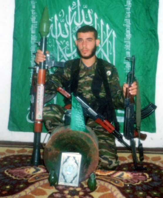 الشهيد صلاح الدين عبد الحي الأسطل