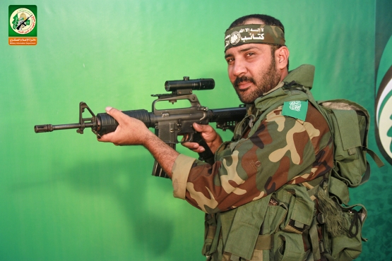 المجاهد القسامي/ حسين خضر سليم