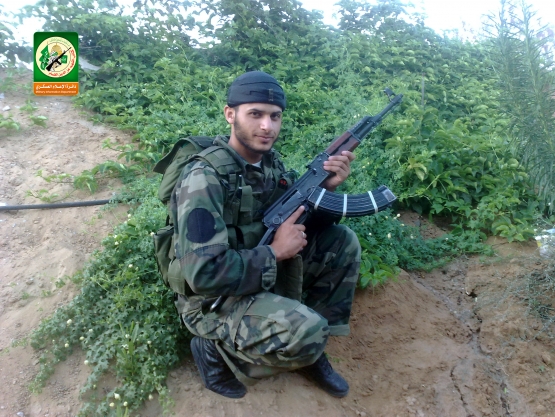 الشهيد القسامي/ أحمد عابد أبو مر 