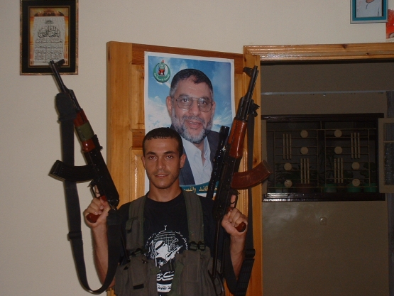 الشهيد القسامي/ محمد عبد الرحمن المبحوح