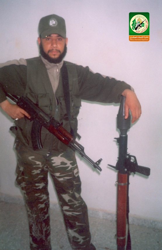 الشهيد القسامي / منير محمد تنيرة