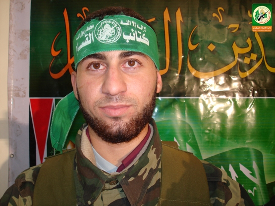 الشهيد القسامي/ أشرف عبد الحكيم الإسي