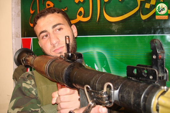 الشهيد القسامي/ أشرف عبد الحكيم الإسي