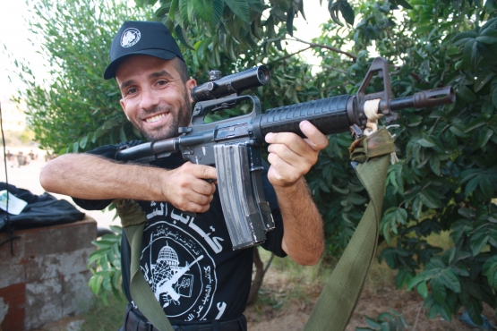 الشهيد القسامي/ رفعت يوسف عامر