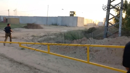 اقتحام مواقع العدو ضمن عملية طوفان الأقصى