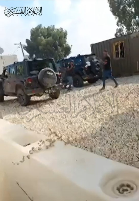 اقتحام مواقع العدو ضمن عملية طوفان الأقصى