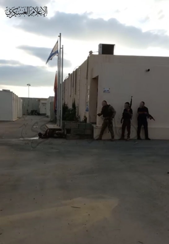 اقتحام مواقع العدو ضمن عملية طوفان الأقصى